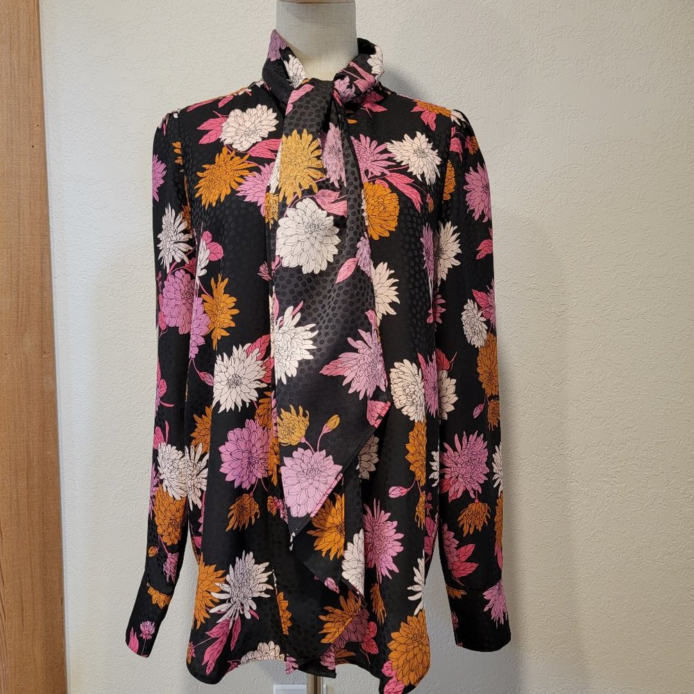 Anne Taylor, Floral, Long Sleeve Blouse - Size ST. Classic! Excellent Condition!